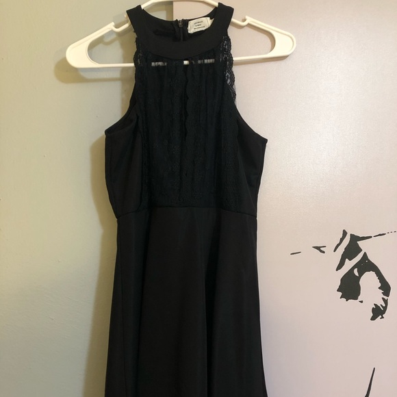 Formal dress - Picture 1 of 1